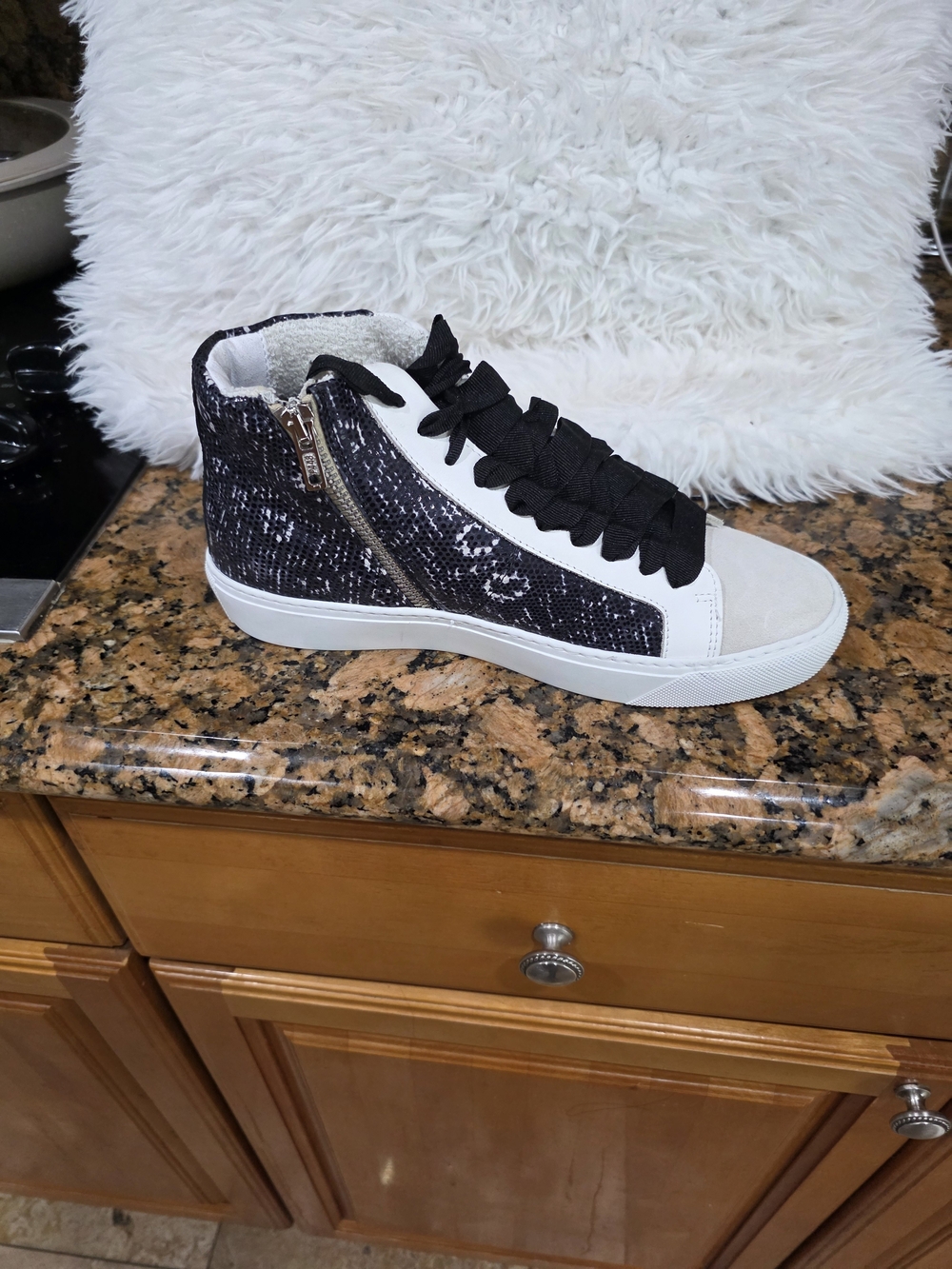 Women's High-Top Fashion Sneaker in Black and White - Picture 1 of 9
